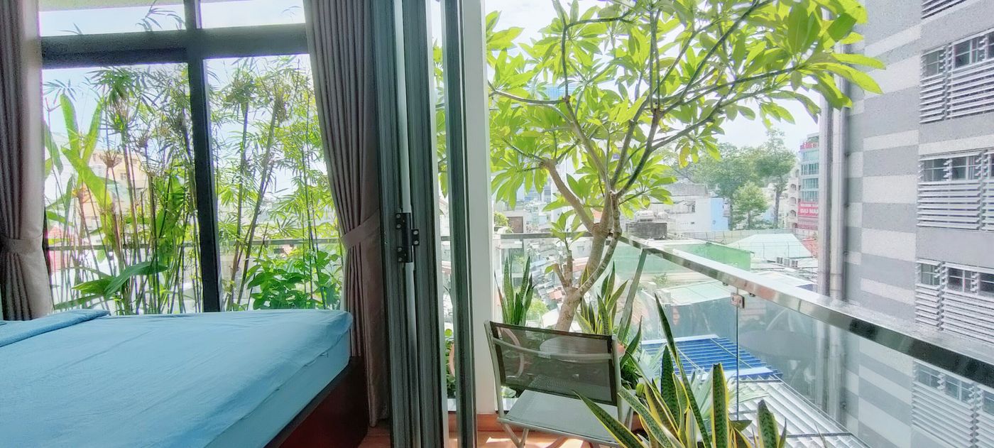 Hướng Phòng & Ban Công