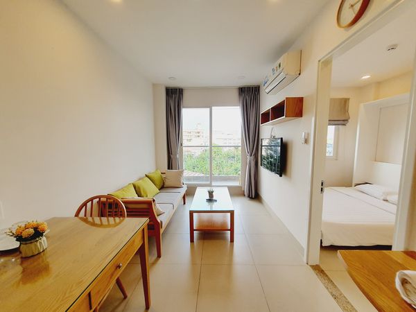 Cornelia Apartment