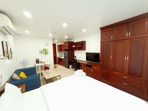Woody House Cách Mạng Tháng 8
