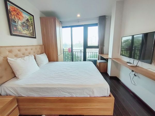 Trúc Bạch Lakeview Studio Apartment