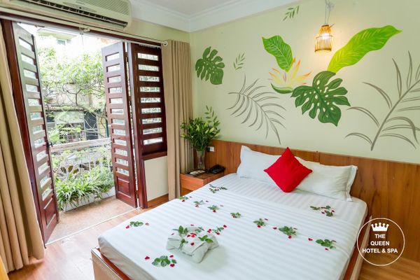 The Queen hotel & Spa